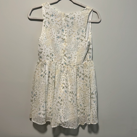 Romper - Picture 2 of 3